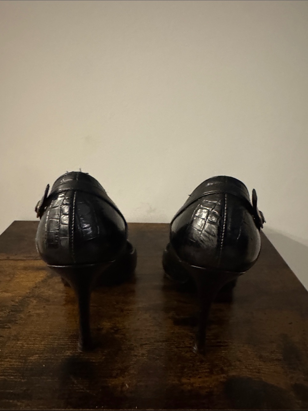 Charles David Black Pointed Leather Buckle Pumps - Picture 5 of 11
